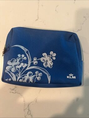 Blue Floral Cosmetic Travel Case